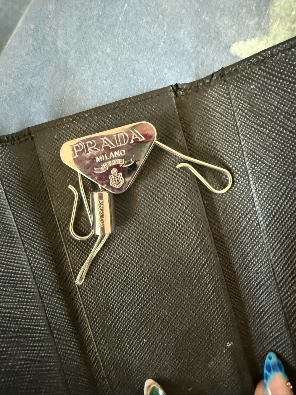 Prada saffiano leather key case - Picture 8 of 13